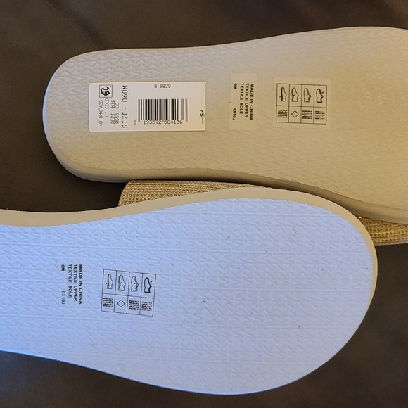 Michael Kors Slides/Slip-Ons - Picture 2 of 5